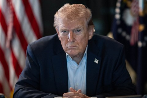 Trump mira Cuba e crise explode